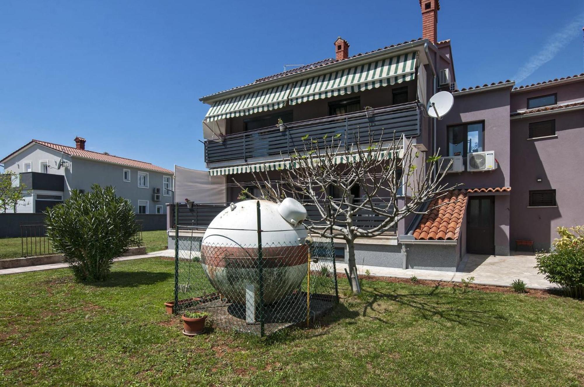 פאז'אנה Lovely Apartments In Valbandon מראה חיצוני תמונה