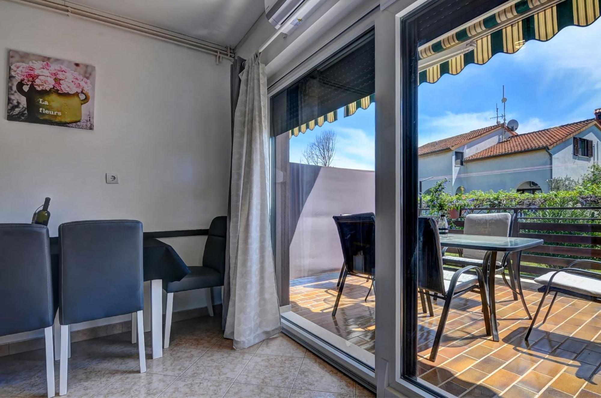 פאז'אנה Lovely Apartments In Valbandon מראה חיצוני תמונה