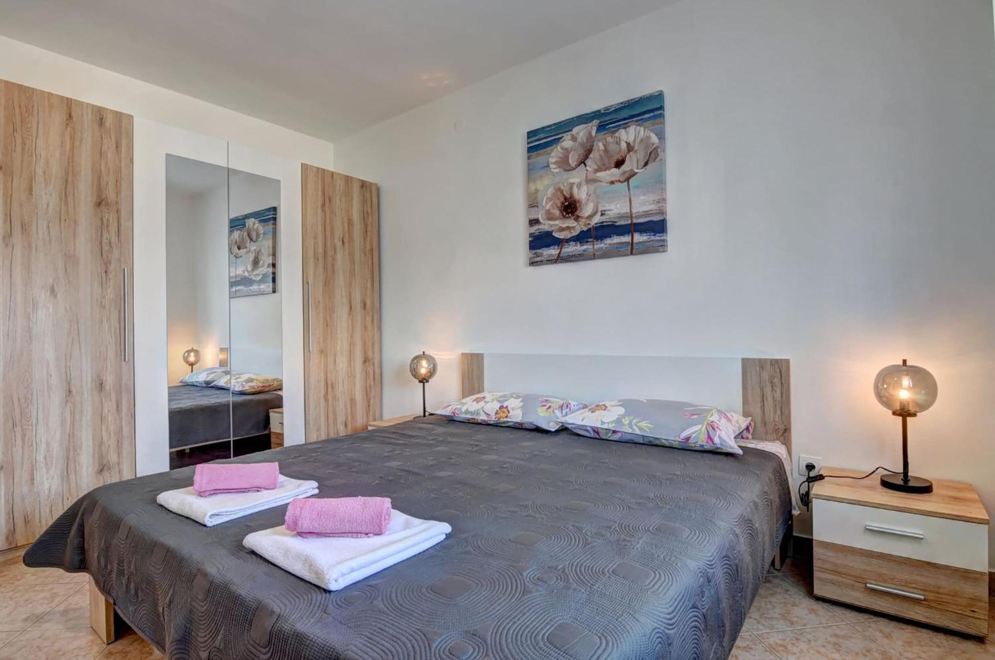 פאז'אנה Lovely Apartments In Valbandon מראה חיצוני תמונה